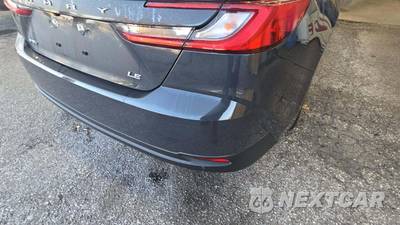 2025 Toyota Camry LE - zdjęcie 35 z 37 - miniatura