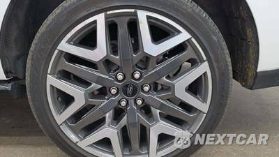 2025 Ford Expedition MAX Platinum - zdjęcie 29 z 39 - miniatura