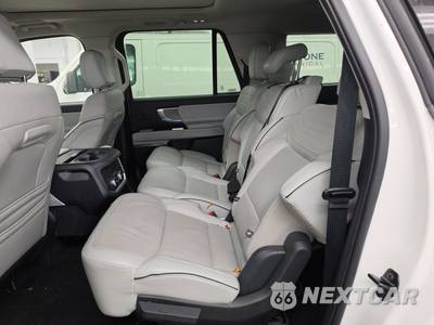 2025 Ford Expedition MAX Platinum - zdjęcie 13 z 39 - miniatura