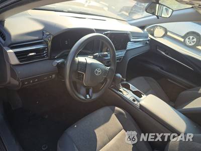 2025 Toyota Camry LE - zdjęcie 11 z 37 - miniatura