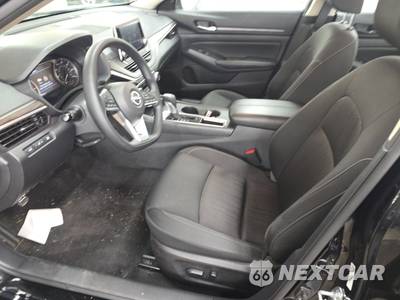 2025 Nissan Altima SV - zdjęcie 7 z 26 - miniatura