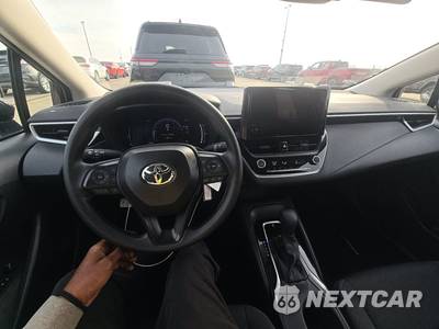 2026 Toyota Corolla LE Sedan - zdjęcie 11 z 31 - miniatura