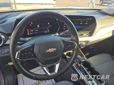 2025 Chevrolet Trax LT - zdjęcie 10 z 23 - miniatura