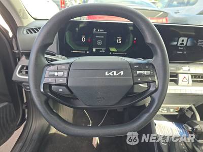 2025 Kia K4 LXS - zdjęcie 10 z 25 - miniatura