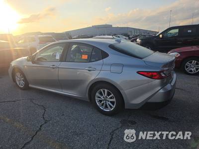 2025 Toyota Camry LE - zdjęcie 6 z 24 - miniatura