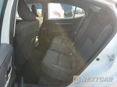 2025 Toyota Camry LE - zdjęcie 13 z 33 - miniatura