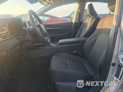 2025 Toyota Camry LE - zdjęcie 7 z 24 - miniatura