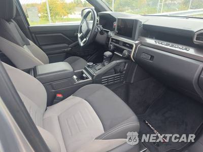 2025 Toyota Tacoma TRD Off-Road Crew Cab Medium Bed - zdjęcie 8 z 29 - miniatura