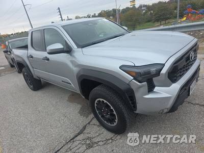2025 Toyota Tacoma TRD Off-Road Crew Cab Medium Bed - zdjęcie 3 z 29 - miniatura