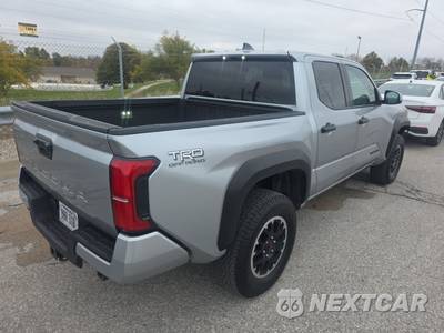 2025 Toyota Tacoma TRD Off-Road Crew Cab Medium Bed - zdjęcie 4 z 29 - miniatura