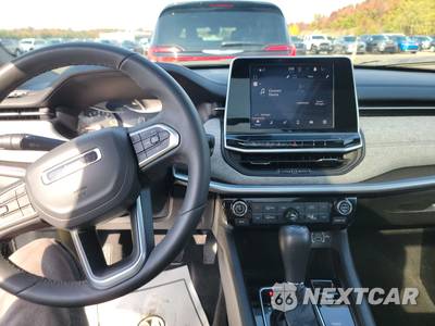2025 Jeep Compass Latitude - zdjęcie 11 z 25 - miniatura