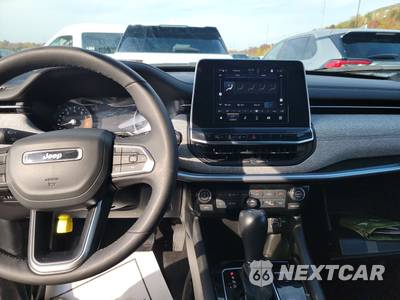 2025 Jeep Compass Latitude - zdjęcie 11 z 27 - miniatura