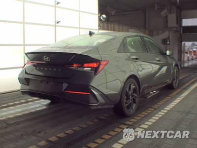 2026 Hyundai Elantra SEL Sport - zdjęcie 4 z 22 - miniatura