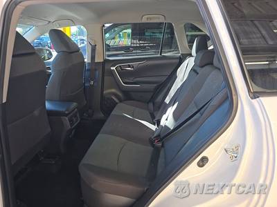 2025 Toyota RAV4 Hybrid XLE - zdjęcie 13 z 34 - miniatura