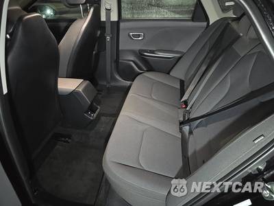 2025 Kia K4 LXS - zdjęcie 13 z 37 - miniatura