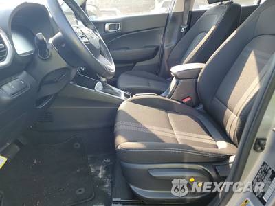 2025 Hyundai Venue SEL - zdjęcie 7 z 23 - miniatura