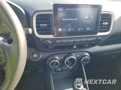 2025 Hyundai Venue SEL - zdjęcie 11 z 23 - miniatura