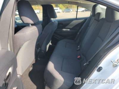 2026 Toyota Corolla LE Sedan - zdjęcie 13 z 21 - miniatura