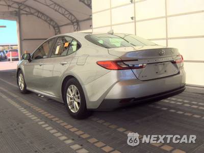 2025 Toyota Camry LE - zdjęcie 6 z 24 - miniatura