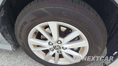 2025 Toyota Camry LE - zdjęcie 21 z 24 - miniatura