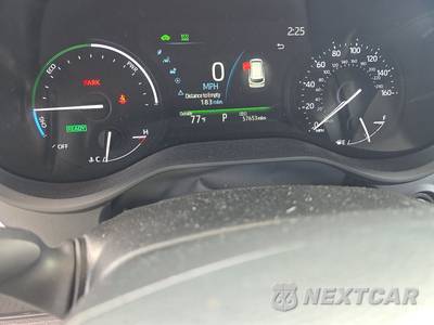 2025 Toyota Sienna LE 8-Passenger 120.5" WB - zdjęcie 12 z 33 - miniatura