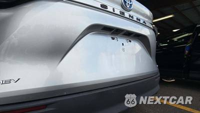2025 Toyota Sienna LE 8-Passenger 120.5" WB - zdjęcie 28 z 33 - miniatura
