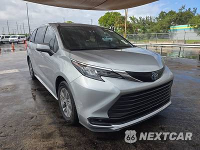 2025 Toyota Sienna LE 8-Passenger 120.5" WB - zdjęcie 3 z 33 - miniatura