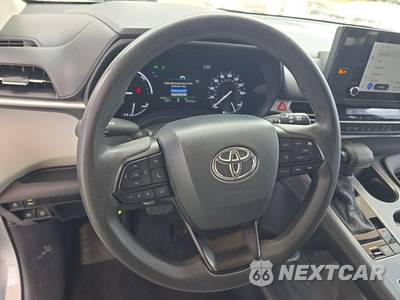 2025 Toyota Sienna LE 8-Passenger 120.5" WB - zdjęcie 10 z 33 - miniatura