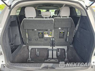 2025 Toyota Sienna LE 8-Passenger 120.5" WB - zdjęcie 17 z 33 - miniatura