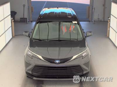 2025 Toyota Sienna LE 8-Passenger 120.5" WB - zdjęcie 2 z 43 - miniatura