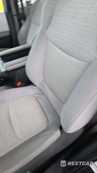 2025 Toyota Sienna LE 8-Passenger 120.5" WB - zdjęcie 30 z 43 - miniatura