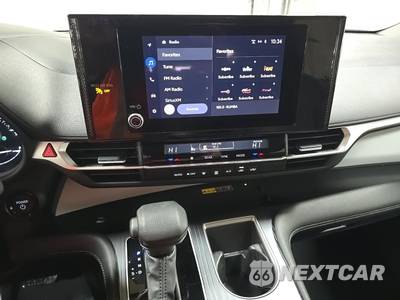 2025 Toyota Sienna LE 8-Passenger 120.5" WB - zdjęcie 11 z 43 - miniatura
