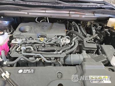 2025 Toyota Sienna LE 8-Passenger 120.5" WB - zdjęcie 16 z 43 - miniatura