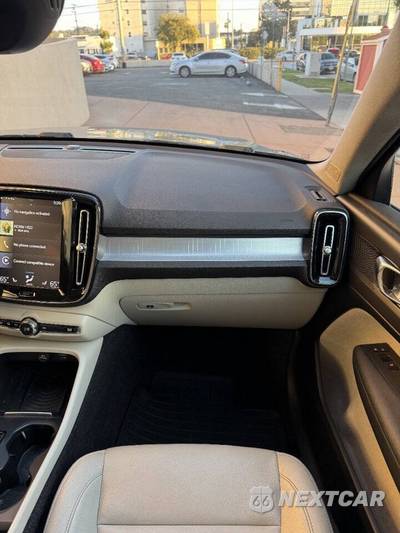 2019 Volvo XC40 T5 Momentum - zdjęcie 11 z 25 - miniatura