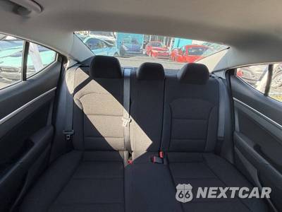 2020 Hyundai Elantra SEL Sedan - zdjęcie 25 z 26 - miniatura