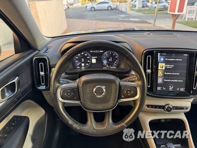 2019 Volvo XC40 T5 Momentum - zdjęcie 13 z 25 - miniatura
