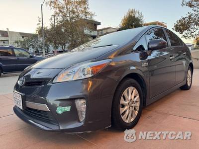 2014 Toyota Prius Plug-In Hybrid - zdjęcie 4 z 36 - miniatura