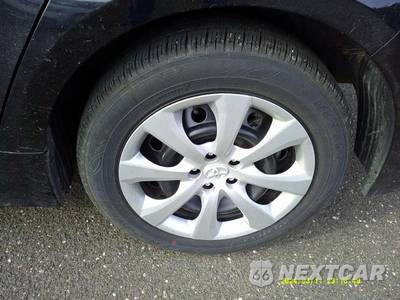 2026 Toyota Corolla LE Sedan - zdjęcie 13 z 27 - miniatura