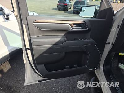 2026 Chevrolet Silverado 1500 RST Crew Cab Short Bed 1SP - zdjęcie 9 z 22 - miniatura