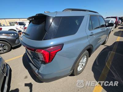 2025 Ford Explorer Active - zdjęcie 4 z 26 - miniatura