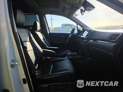 2021 Honda Pilot Touring 7-Passenger - zdjęcie 8 z 30 - miniatura