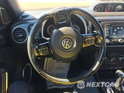 2013 Volkswagen Beetle Convertible Turbo w/Sound & Navigation - zdjęcie 10 z 28 - miniatura