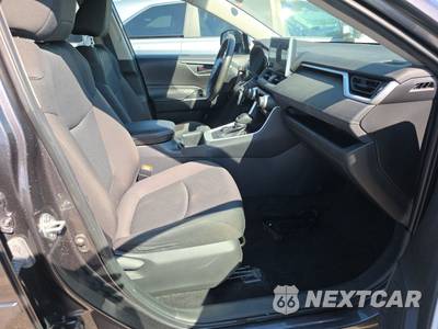 2024 Toyota RAV4 Hybrid LE - zdjęcie 8 z 30 - miniatura