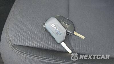 2023 Jeep Gladiator Sport Crew Cab Medium Bed - zdjęcie 18 z 22 - miniatura