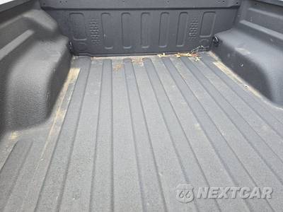 2023 Jeep Gladiator Sport Crew Cab Medium Bed - zdjęcie 17 z 22 - miniatura