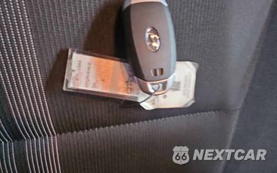 2025 Hyundai Venue SEL - zdjęcie 14 z 33 - miniatura