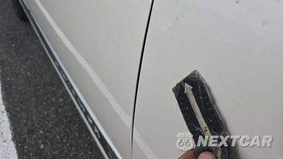 2014 Lincoln Navigator L - zdjęcie 27 z 39 - miniatura