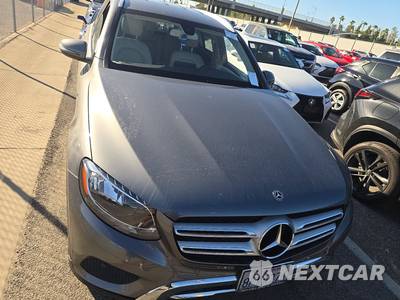 2019 Mercedes-Benz GLC 300 4MATIC - zdjęcie 2 z 35 - miniatura