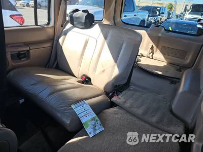 2001 Ford Explorer Eddie Bauer - zdjęcie 13 z 51 - miniatura