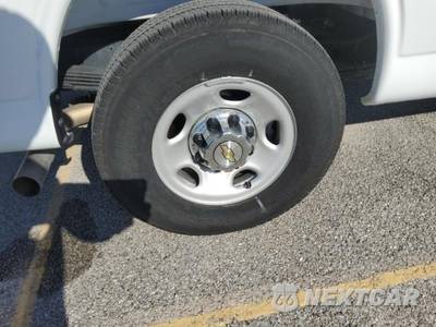 2025 Chevrolet Express 3500 Passenger Van LT 1LT 155.1" WB - zdjęcie 6 z 26 - miniatura